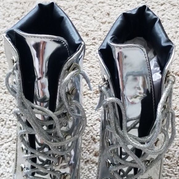 Metallic Patent Leather Chrome Silver lace up chunky high heel ankle boots Y2K - Picture 12 of 15